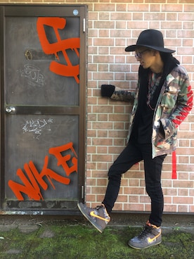 「OFF-WHITE」｜「アイテム（ミリタリージャケット）」を使った、酒井晟史さん（メンズ・169cm）の冬コーディネート