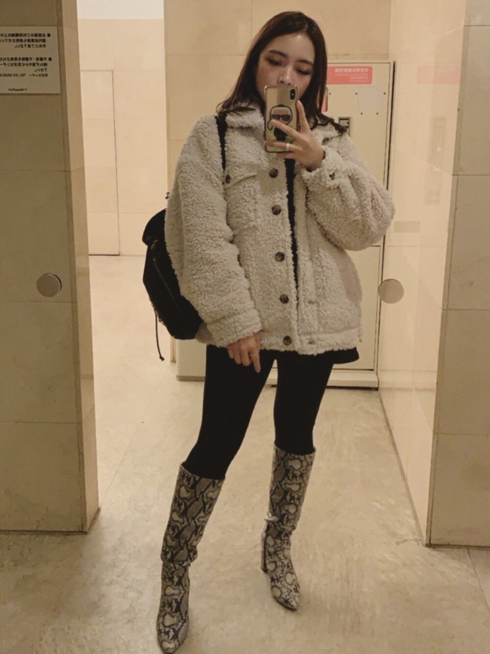 「cool、Cute、boots、coat、ZARA、RANDA」｜「RANDAのアイテム（ブーツ、その他）」を使った、erikabocalanさん（レディース・160cm）の冬コーディネートの1枚目の写真