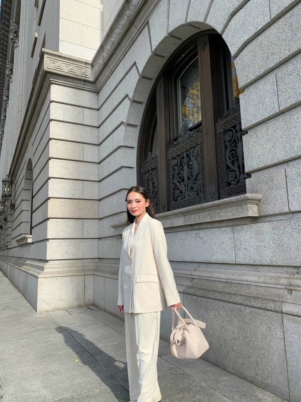 「セットアップ、white、TOKYO、Japan、白」｜「ZARAのアイテム（ジャケット/アウター、ホワイト系）」を使った、erikabocalanさん（レディース・160cm）の冬コーディネートの1枚目の写真
