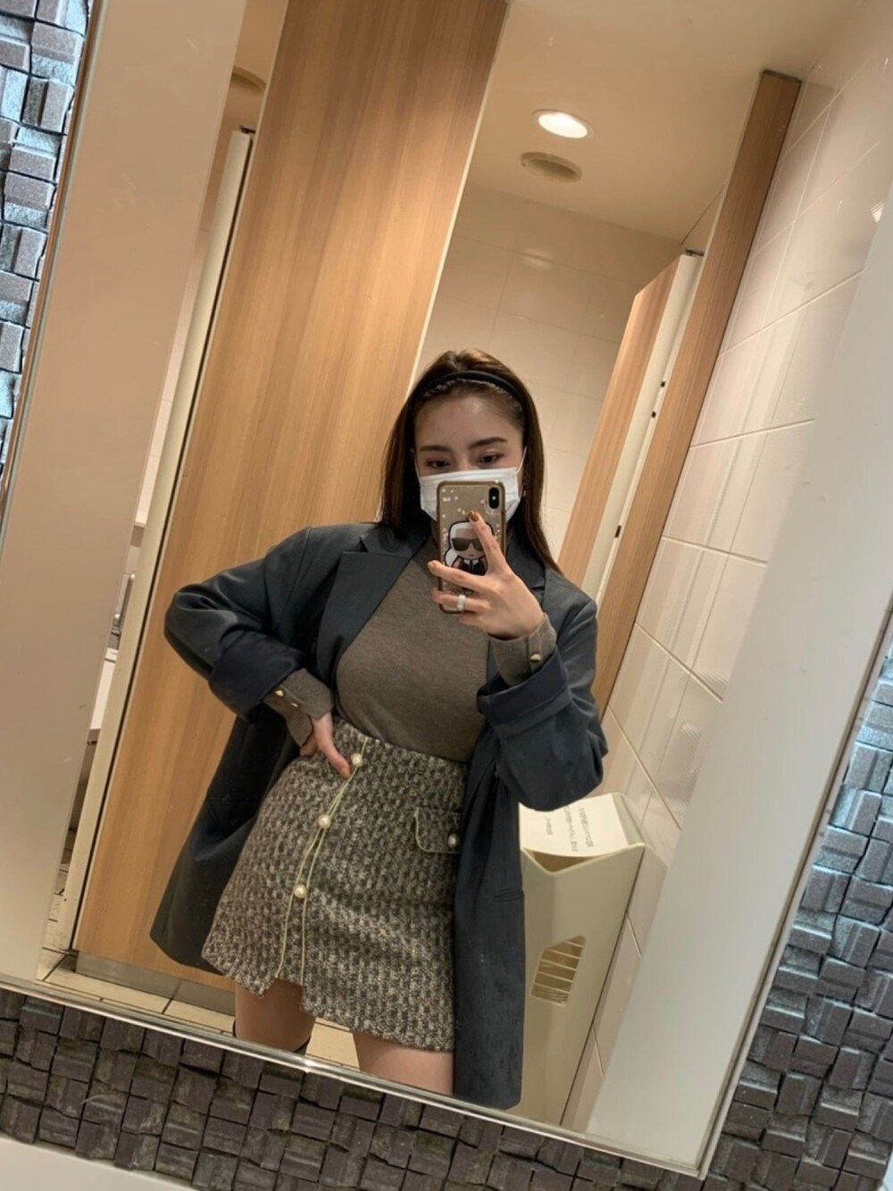 「きれいめカジュアル、gray、cool、blazer、ＨＭ、Cute、TOKYO」｜「H&Mのアイテム（ニット/セーター、グレー系）」を使った、erikabocalanさん（レディース・160cm）の春コーディネートの1枚目の写真