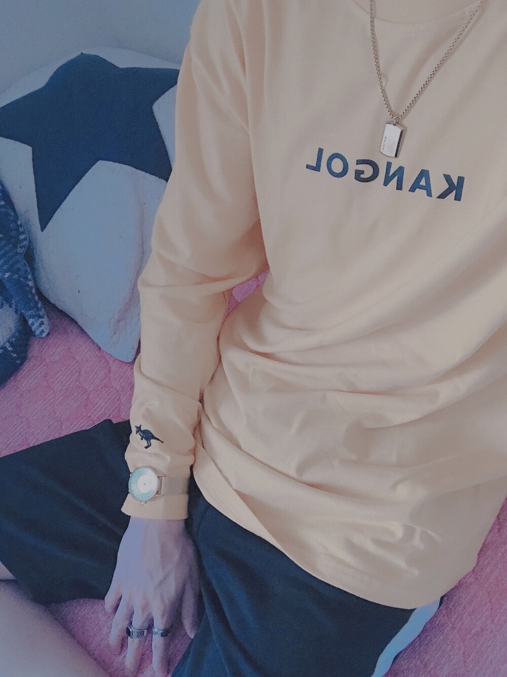 「ハーフパンツ、お洒落さんとつながりたい、ゴールドアクセ、ストリート、ロゴT、POLICE、KANGOL、イエロー、いいね、save、フォローお願いします🤑」｜「KANGOLのアイテム（トップス、イエロー系）」を使った、もっちさん（メンズ・180cm）の夏コーディネートの1枚目の写真