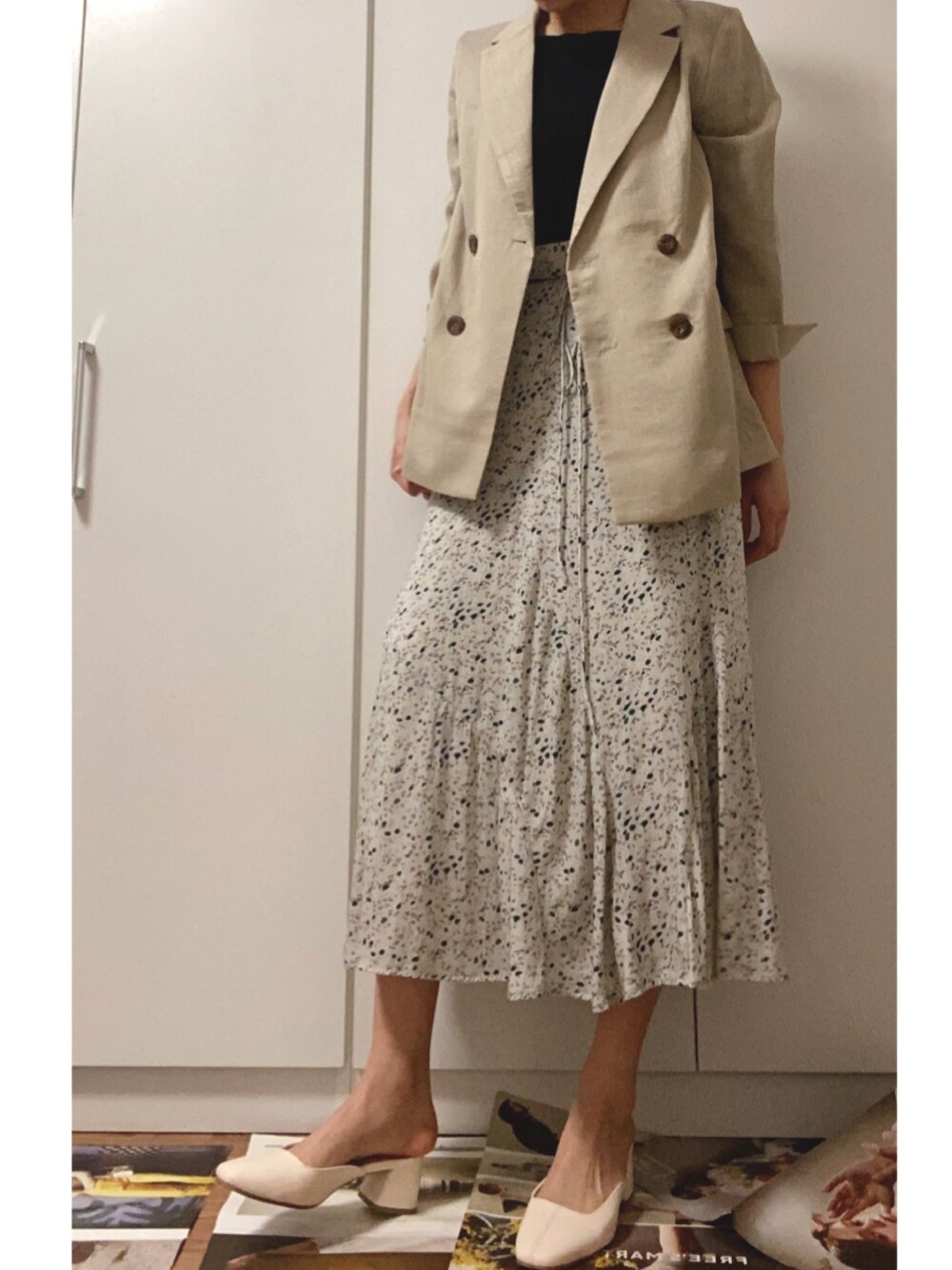「snidel」｜「SNIDELのアイテム（スカート、ホワイト系）」を使った、memeさん（レディース・169cm）の春コーディネートの1枚目の写真