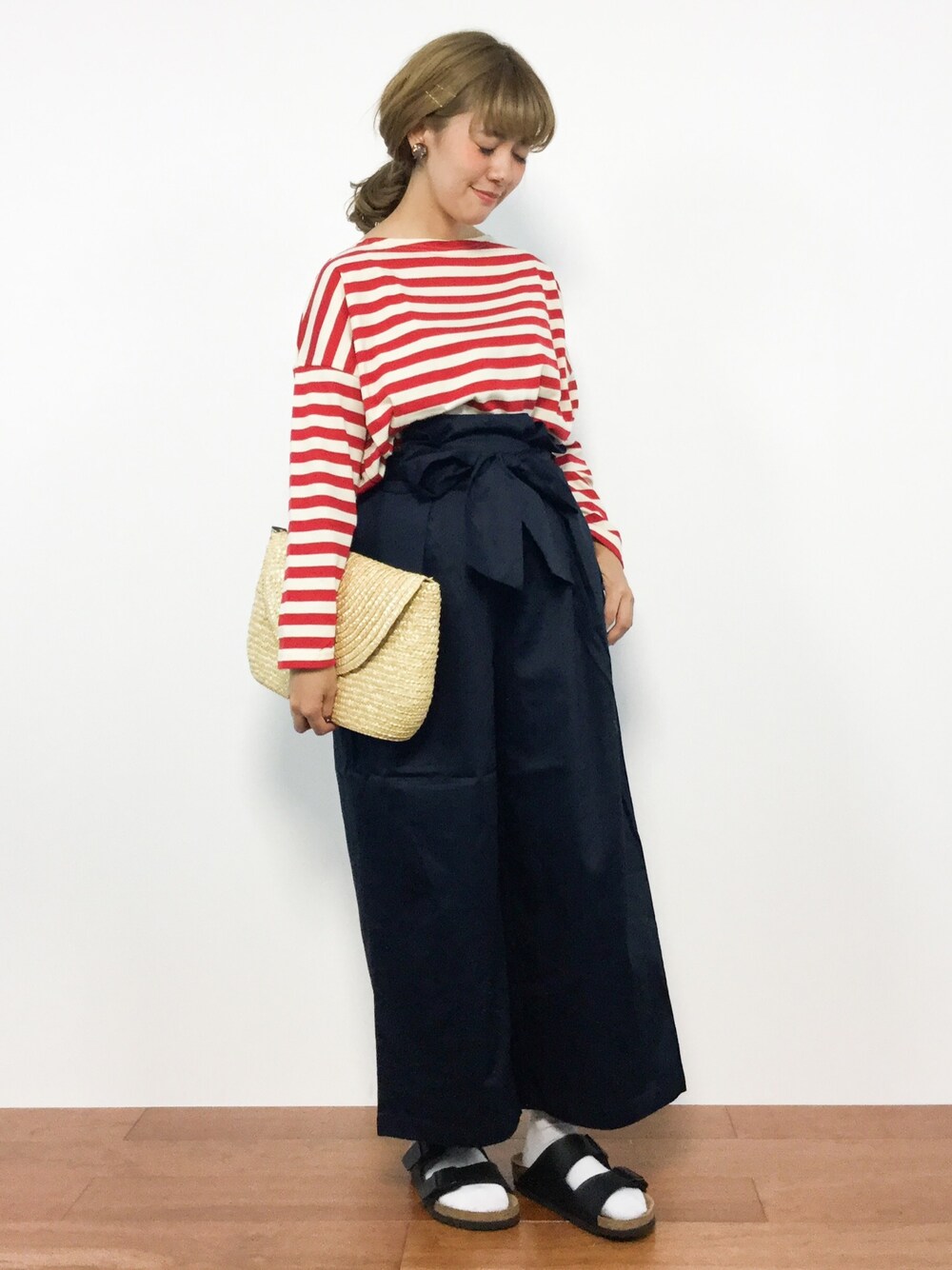 「カジュアル、ボーダー、ネイビー、赤、ワイドパンツ、マリン、タックパンツ、ボーダートップス、カゴクラッチ、ビリケンシュトック」｜「ORCIVALのORCIVAL ボーダー9分袖T◆（Tシャツ/カットソー、レッド系）」を使った、piya*さん（レディース・154cm）の夏コーディネートの1枚目の写真