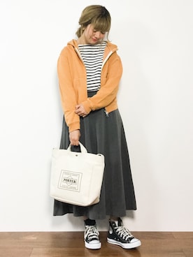 「アイテム（スウェット、ゴールド系）」を使った、piya*さん（レディース・154cm）の冬コーディネート