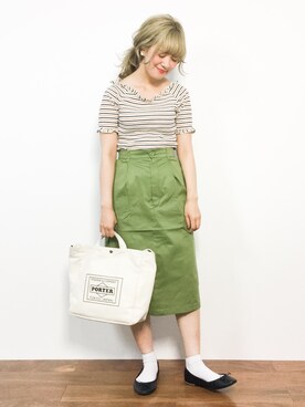 「frames RAY CASSIN（フレームスレイカズン）のアイテム（スカート）」を使った、piya*さん（レディース・154cm）の春コーディネート