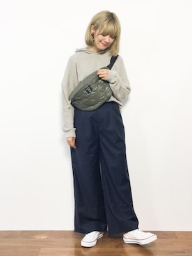 「アイテム（ボディバッグ/ウエストポーチ、グリーン系）」を使った、piya*さん（レディース・154cm）の夏コーディネート