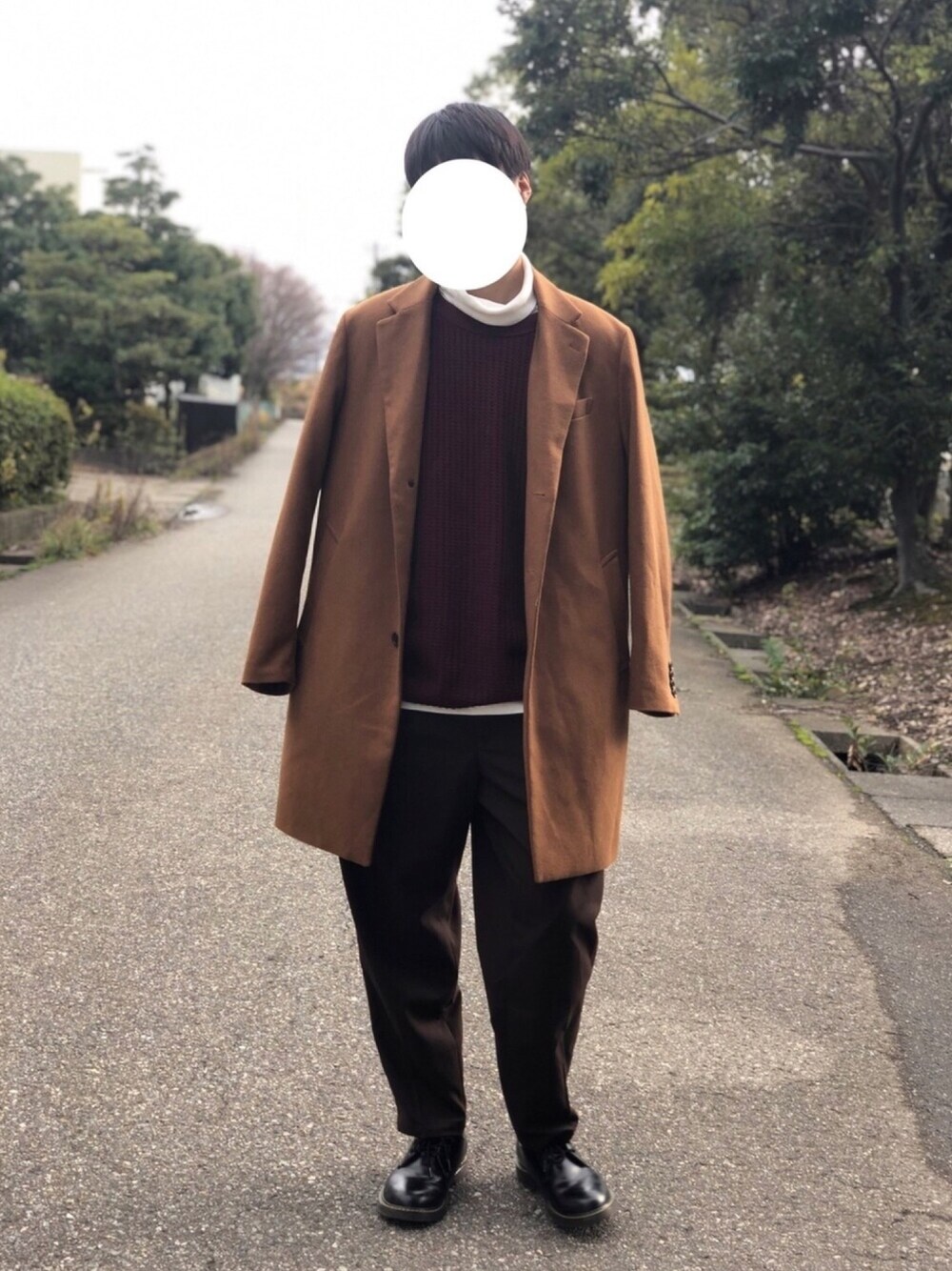 チェスターコート（ブラウン系）を使った「ワインレッド」の人気