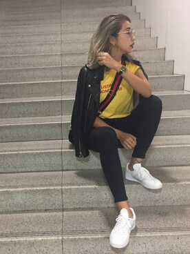 「MURUA（ムルーア）のアイテム（ライダースジャケット）」を使った、草野春香さん（レディース・170cm）の秋コーディネート