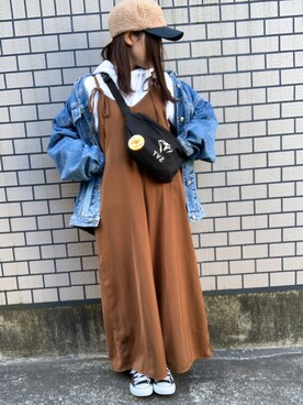 「rivet & surge（リベットアンドサージ）のアイテム（オールインワン・サロペット）」を使った、りおんぐさん（レディース・150cm）の春コーディネート