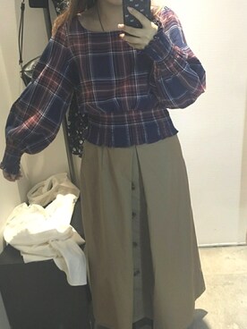 「URBAN REVIVOのアイテム（シャツ/ブラウス、レッド系）」を使った、momoco_0130さん（レディース・155cm）の秋コーディネート