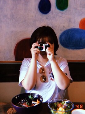 「Avail（アベイル）のアイテム（Tシャツ/カットソー、ホワイト系）」を使った、misaki さん（レディース・159cm）の春コーディネート