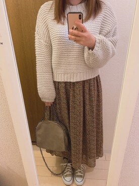「小花柄ワンピース」｜「アイテム（スニーカー）」を使った、ayuさん（レディース・162cm）の冬コーディネート