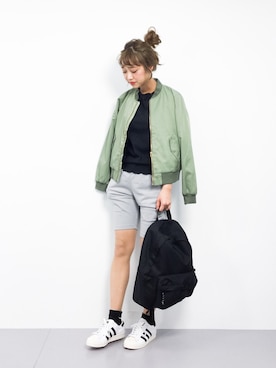 「ハーフパンツ」｜「アイテム（MA-1）」を使った、teraさん（レディース・164cm）の春コーディネート