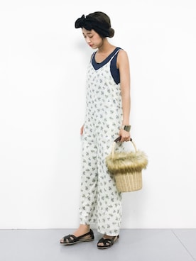 「アイテム（つなぎ/オールインワン、ベージュ系）」を使った、teraさん（レディース・164cm）の夏コーディネート