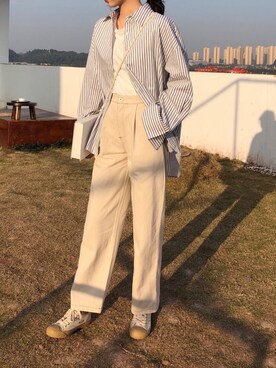 「DaFaのアイテム（シャツ/ブラウス、その他）」を使った、小西さん（レディース）の春コーディネート