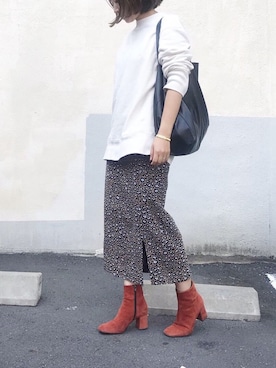 「CELINE」｜「アイテム（スウェット）」を使った、RITSUさん（レディース・156cm）の秋コーディネート