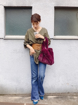 「アイテム（パンプス、ブルー系）」を使った、ヤマサキ サオリさん（レディース・169cm）の秋コーディネート