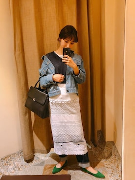 「アイテム（スマホケース/カバー）」を使った、ヤマサキ サオリさん（レディース・169cm）の春コーディネート