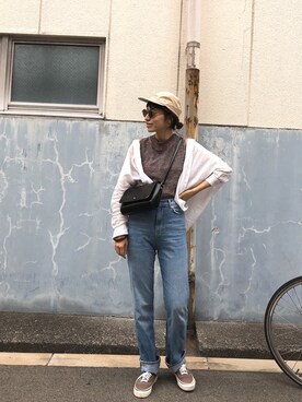 ヤマサキ サオリさんの「スクェアークロスボディーバッグ」を使ったコーディネート