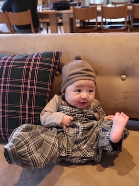 「男の子ベビー」｜「アイテム（ニットキャップ/ビーニー）」を使った、ヤマサキ サオリさん（レディース・169cm）の冬コーディネート