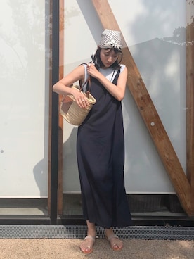 「LOEWE」｜「アイテム（財布/小物）」を使った、ヤマサキ サオリさん（レディース・169cm）の夏コーディネート