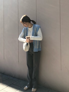 「ENOF（イナフ）のアイテム（パンツ）」を使った、ヤマサキ サオリさん（レディース・169cm）の冬コーディネート