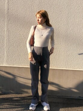 「ENOF（イナフ）のアイテム（パンツ）」を使った、ヤマサキ サオリさん（レディース・169cm）の春コーディネート