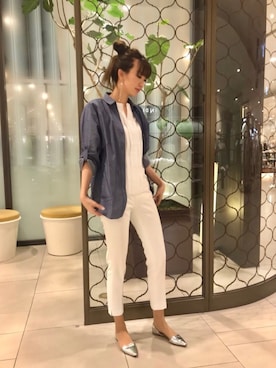 「NARACAMICIE（ナラカミーチェ）のアイテム（パンツ）」を使った、Carlottaさん（レディース・170cm）の春コーディネート