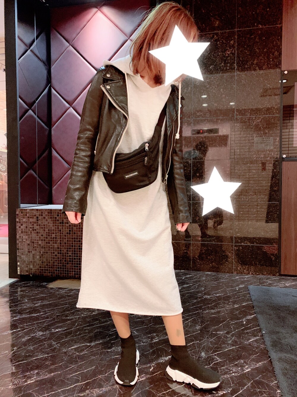「IENA 別注、IENA CHAMPION、SWEAT、HOODED、フーディー、hoodie」｜「BALENCIAGAのアイテム（スニーカー、ブラック系）」を使った、✭♡ayaka♡✭さん（レディース・156cm）の春コーディネートの1枚目の写真
