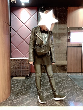 「ソックススニーカー」｜「アイテム（ライダースジャケット）」を使った、✭♡ayaka♡✭さん（レディース・156cm）の春コーディネート