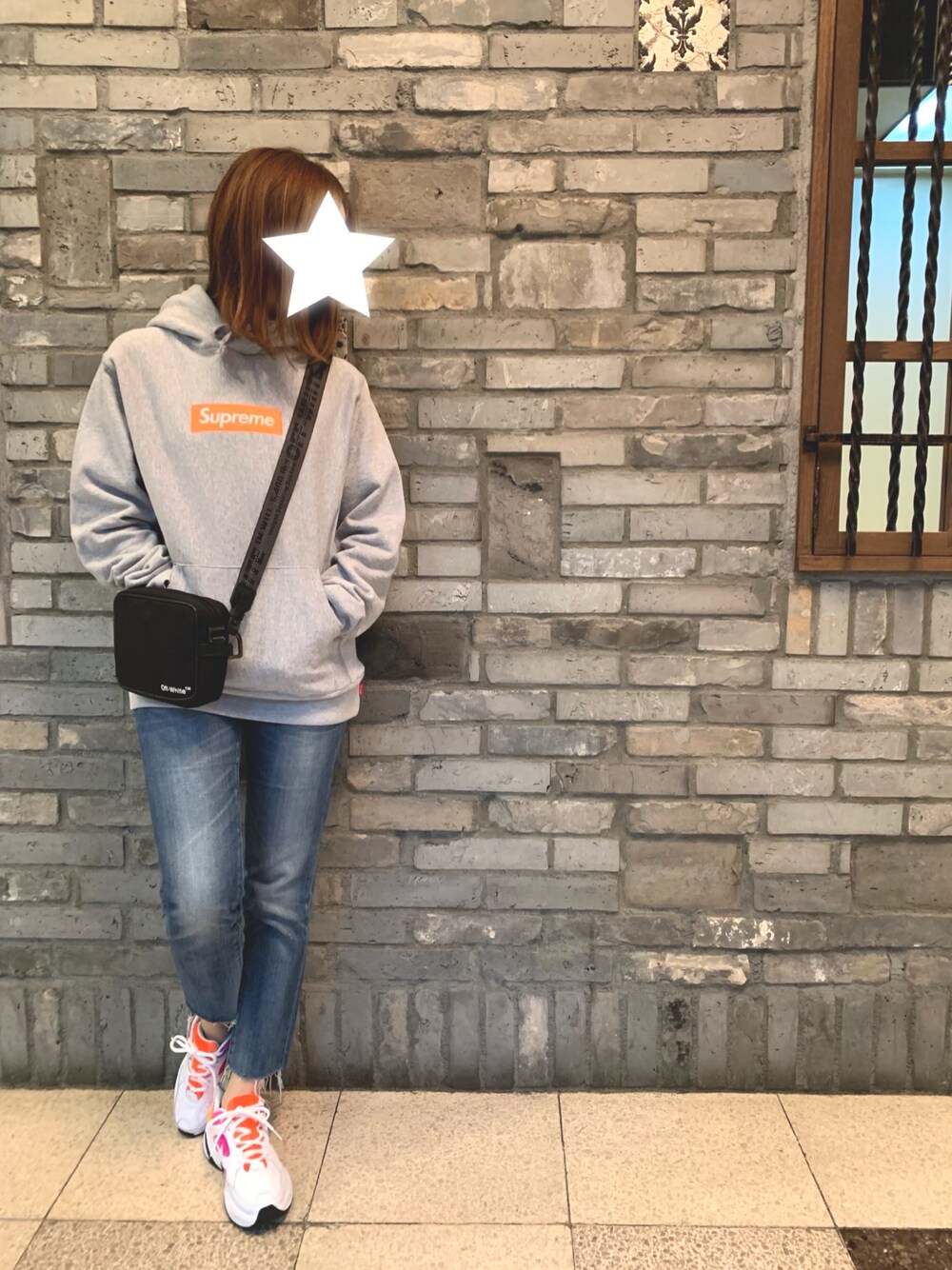 「M2Kテクノ、m2k tekno、ダッドスニーカー、フーディー、foodie」｜「NIKEのNIKE W M2K TEKNO (WHT/WHT-LSR FCHS-HYPRCRMSN)【SP】（スニーカー、ホワイト系）」を使った、✭♡ayaka♡✭さん（レディース・155cm）の夏コーディネートの1枚目の写真