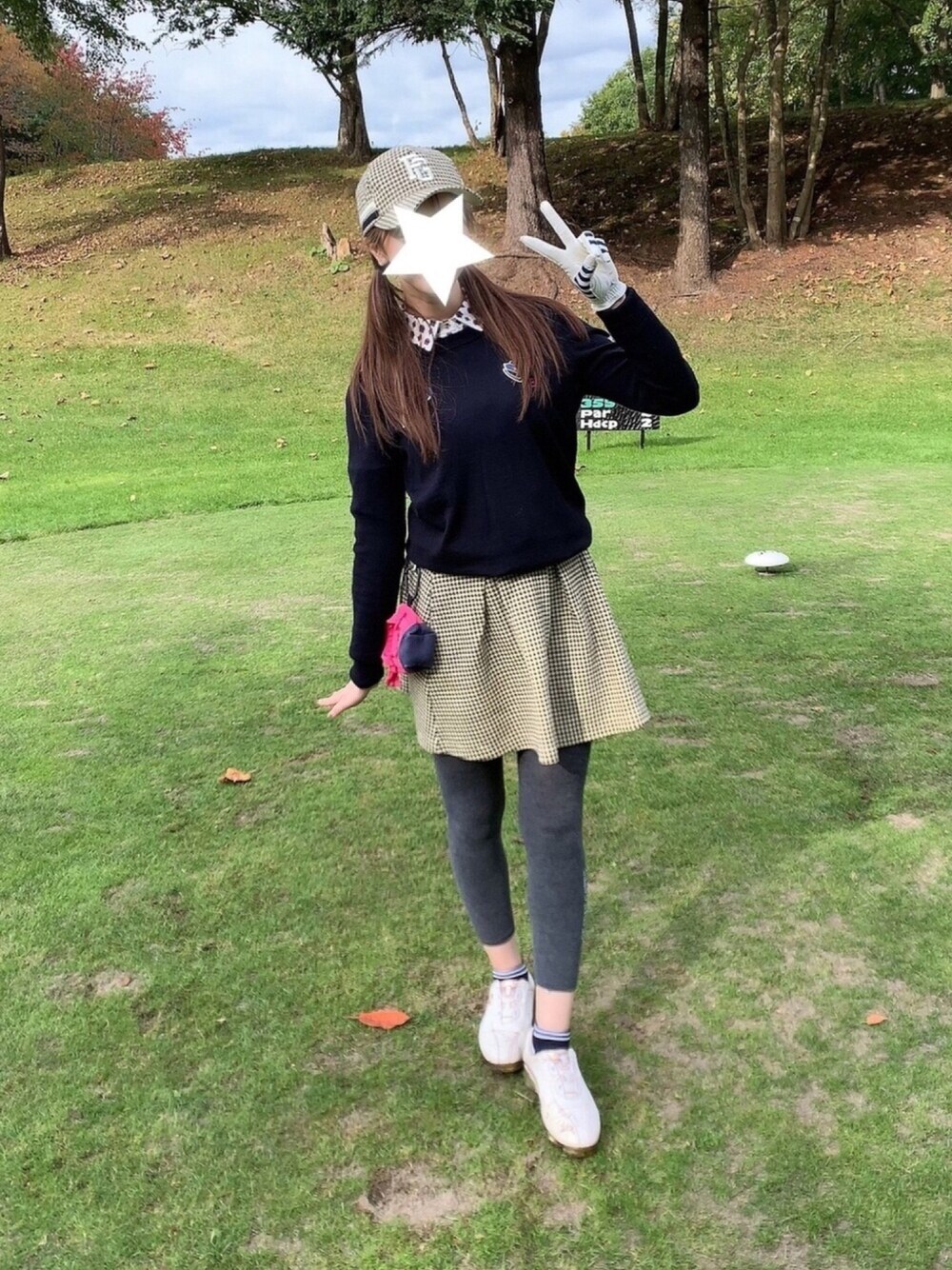「ゴルフ、ゴルフウェア、ゴルフコーデ、ゴルフ女子」｜「FootJoyのアイテム（スニーカー、ホワイト系）」を使った、✭♡ayaka♡✭さん（レディース・156cm）の秋コーディネートの1枚目の写真