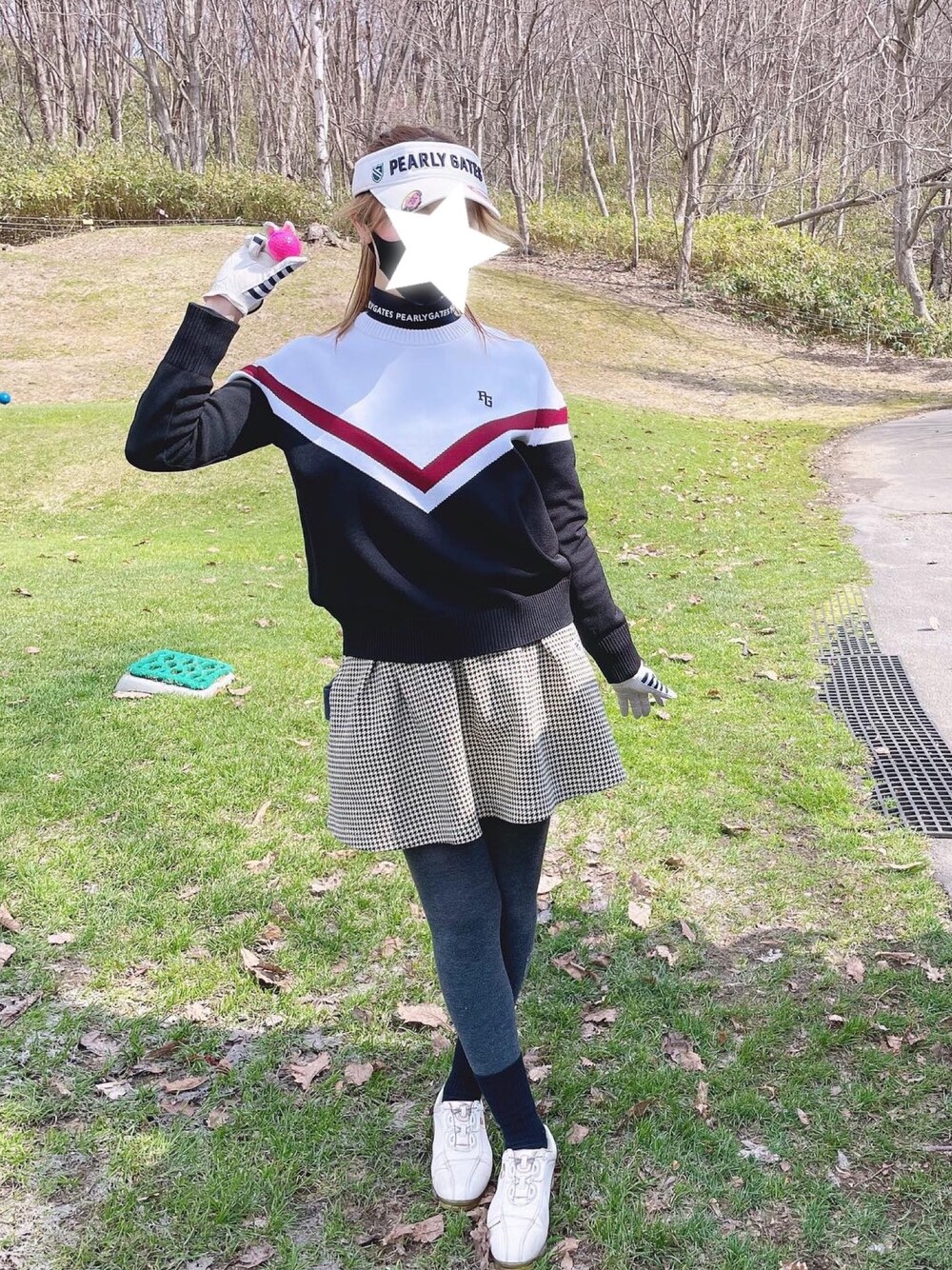 「ゴルフ、ゴルフウェア、ゴルフコーデ、ゴルフ女子」｜「FootJoyのアイテム（スニーカー、ホワイト系）」を使った、✭♡ayaka♡✭さん（レディース・156cm）の春コーディネートの1枚目の写真
