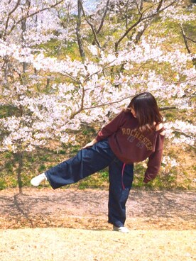 「niko and...（ニコアンド）のアイテム（トップス、ブラウン系）」を使った、saayanさん（レディース・154cm）の春コーディネート