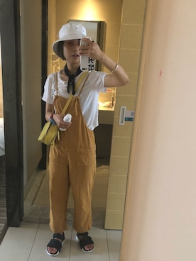 「MONKI（モンキ）のアイテム（オールインワン・サロペット）」を使った、Euting_Huangさん（レディース・160cm）の春コーディネート