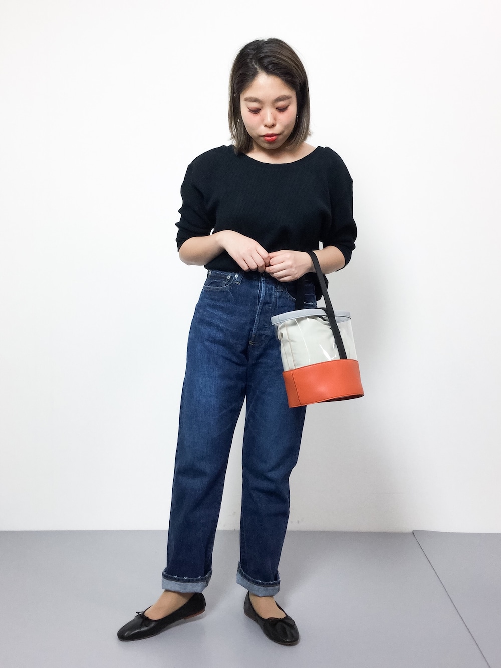 「カジュアル、denim、spring、バレエシューズ、casual、きれいめカジュアル、春コーデ、カジュアルコーデ、サーマル、springstlye」｜「6の＜6(ROKU)＞BIG THERMAL 6SLEEVE 2/ｶｯﾄｿｰ（Tシャツ/カットソー、ブラック系）」を使った、ぽんさん（レディース・158cm）の春コーディネートの1枚目の写真
