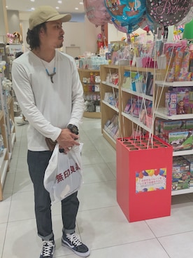 「SAAD（サード）のアイテム（アクセサリー）」を使った、ギガディーン！さん（メンズ・176cm）の春コーディネート