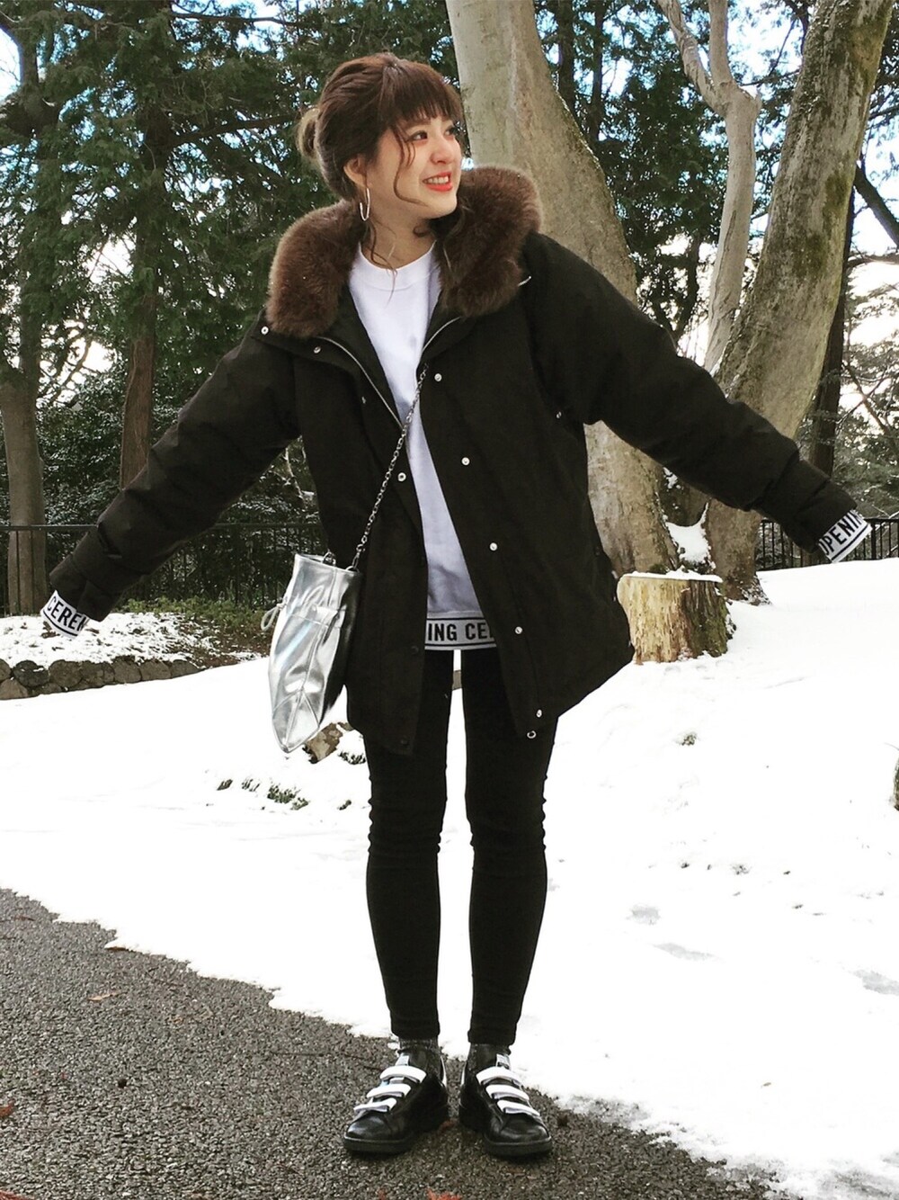 「カジュアル、シンプル、オトナカジュアル、黒、ootd、JEANASiS、韓国ファッション、adidas、adidas by RAF SIMONS、誕生日」｜「JEANASISのダウンマウンテンパーカー/741799（ダウンジャケット/コート、ブラック系）」を使った、AIKAさん（レディース・158cm）の冬コーディネートの1枚目の写真