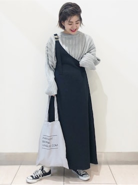 「JEANASIS（ジーナシス）のアイテム（ジャンパースカート）」を使った、AIKAさん（レディース・158cm）の冬コーディネート