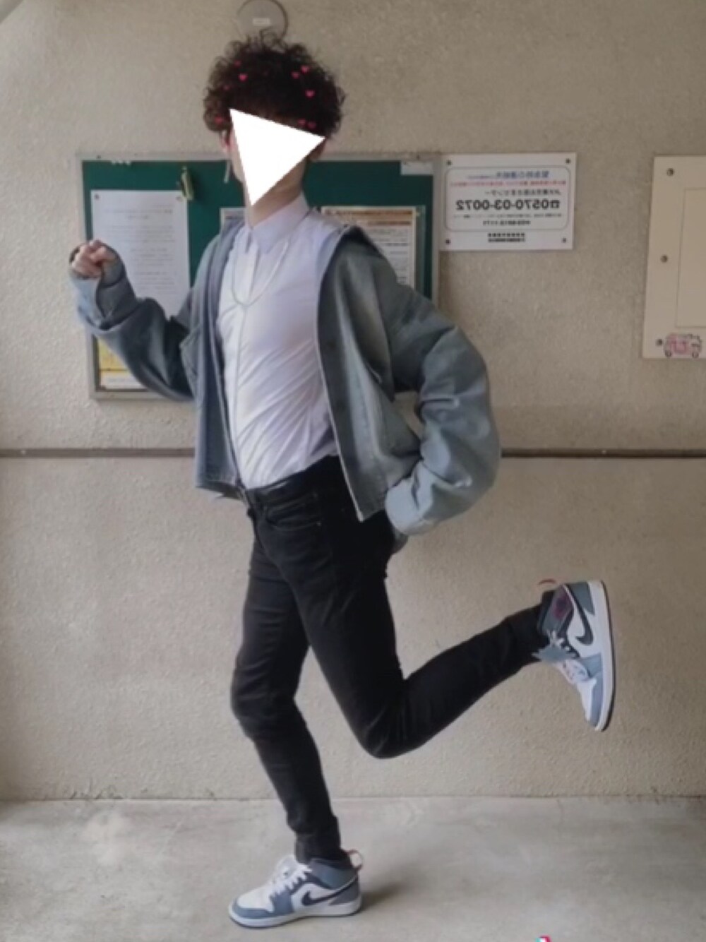 「ストリート、春コーデ、NIKE」｜「usedのアイテム（デニムジャケット、ブルー系）」を使った、低姿勢さん（メンズ・178cm）の春コーディネートの1枚目の写真