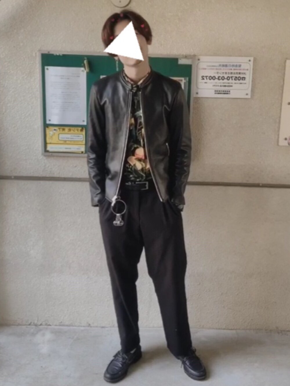 「春コーデ、ライダース、柄シャツ」｜「LIDNMのLIDNM/リドム/ラムレザーシングルライダース（ライダースジャケット、ブラック系）」を使った、低姿勢さん（メンズ・178cm）の夏コーディネートの1枚目の写真