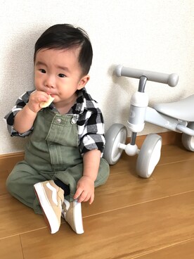 「ZARA KIDS」｜「アイテム（サロペット/オーバーオール）」を使った、KAI☺︎KAIさん（キッズ・70cm）の秋コーディネート