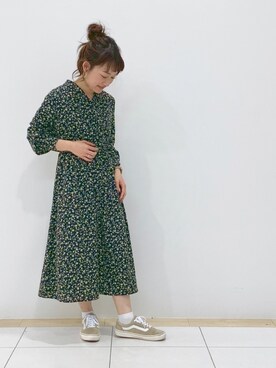 「earth music&ecology（アースミュージックアンドエコロジー）の・花柄ワンピース 〇（ワンピース）」を使った、atsuko▼△さん（レディース・151cm）の冬コーディネート