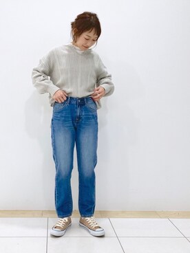 「earth music&ecology（アースミュージックアンドエコロジー）のCOTTON USAデニムパンツ(ストレート) 〇（デニムパンツ）」を使った、atsuko▼△さん（レディース・151cm）の冬コーディネート