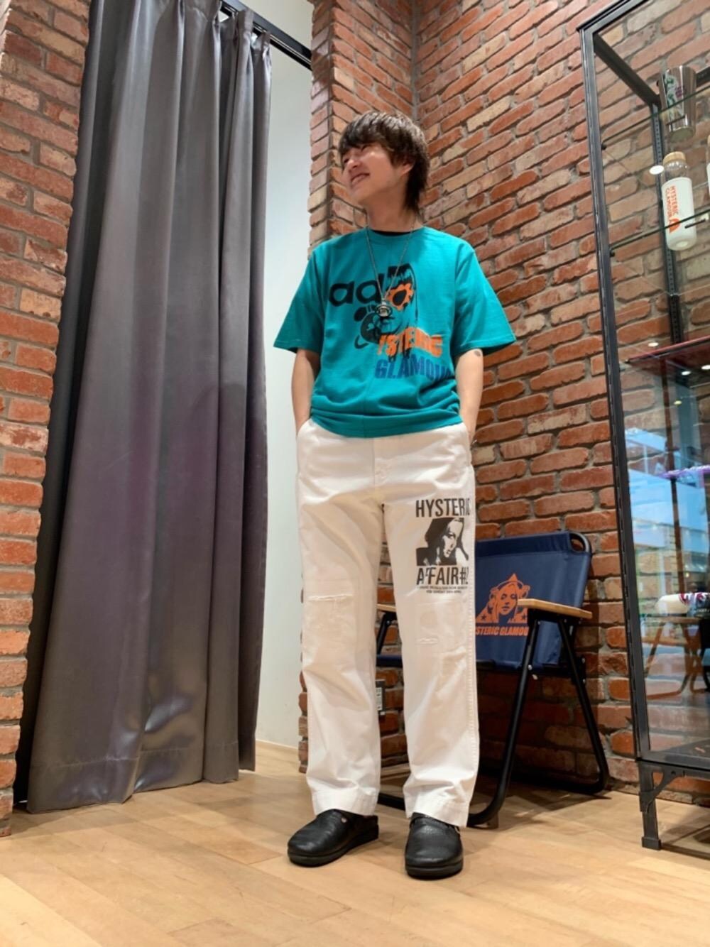 「Hysteric Glamour、夏コーデ、ヒステリックグラマー」｜「HYSTERIC GLAMOURのHYSTERIC AFFAIR リメイクチノパンツ（チノパンツ、ホワイト系）」を使った、shuriさん（メンズ・167cm）の夏コーディネートの1枚目の写真