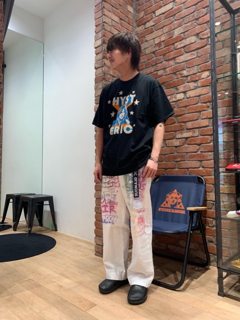 「Hysteric Glamour、夏コーデ、ヒステリックグラマー」｜「HYSTERIC GLAMOURのDOPE FAIR テーパードパンツ（その他パンツ、ホワイト系）」を使った、shuriさん（メンズ・167cm）の夏コーディネートの1枚目の写真