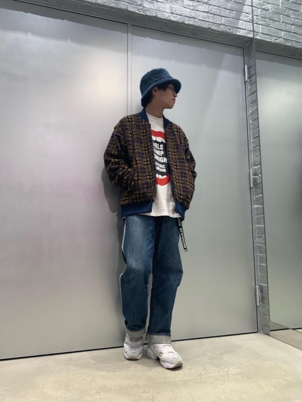 「Hysteric Glamour、カジュアルコーデ、ヒステリックグラマー」｜「HYSTERIC GLAMOURのストレートデニムパンツ（デニムパンツ、ブルー系）」を使った、shuriさん（メンズ・167cm）の冬コーディネートの1枚目の写真