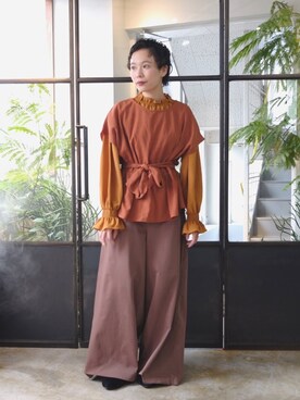 「マスタードイエロー」｜森山保奈美さん（レディース・154cm）の秋コーディネート