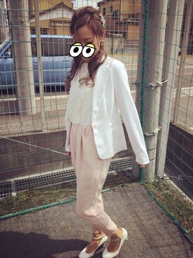 「H&M（エイチ・アンド・エム）のアイテム（テーラードジャケット、ホワイト系）」を使った、sayarktさんの冬コーディネート