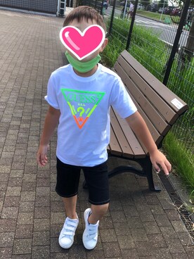 「Guess（ゲス）のアイテム（トップス）」を使った、sayarktさん（キッズ・120cm）の夏コーディネート
